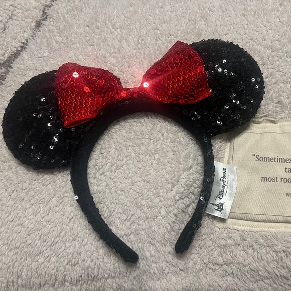 Disney black sequin ears - Picture 1 of 1